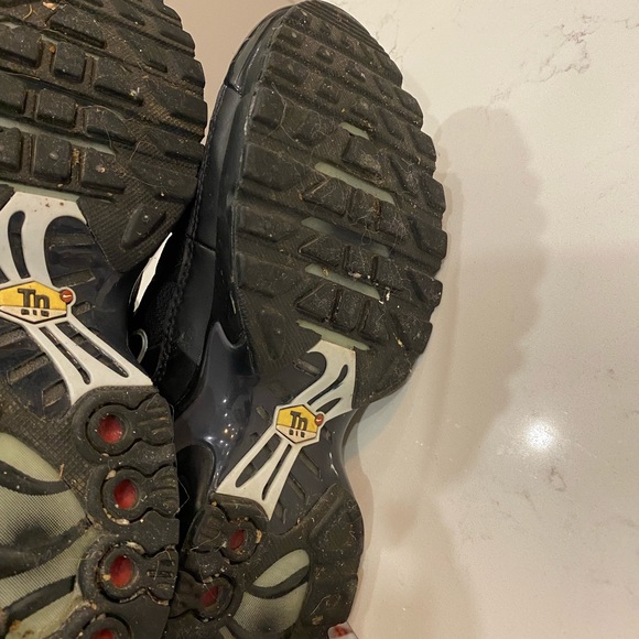 Nike trainers for sale- Gently used in good condition - Picture 4 of 6